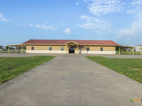 2719 Church Street, Gonzales, TX 78629