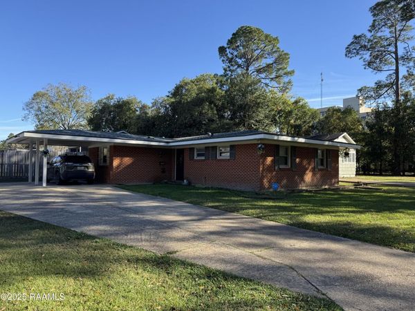 502 Chickasaw Drive, Opelousas, LA 70570