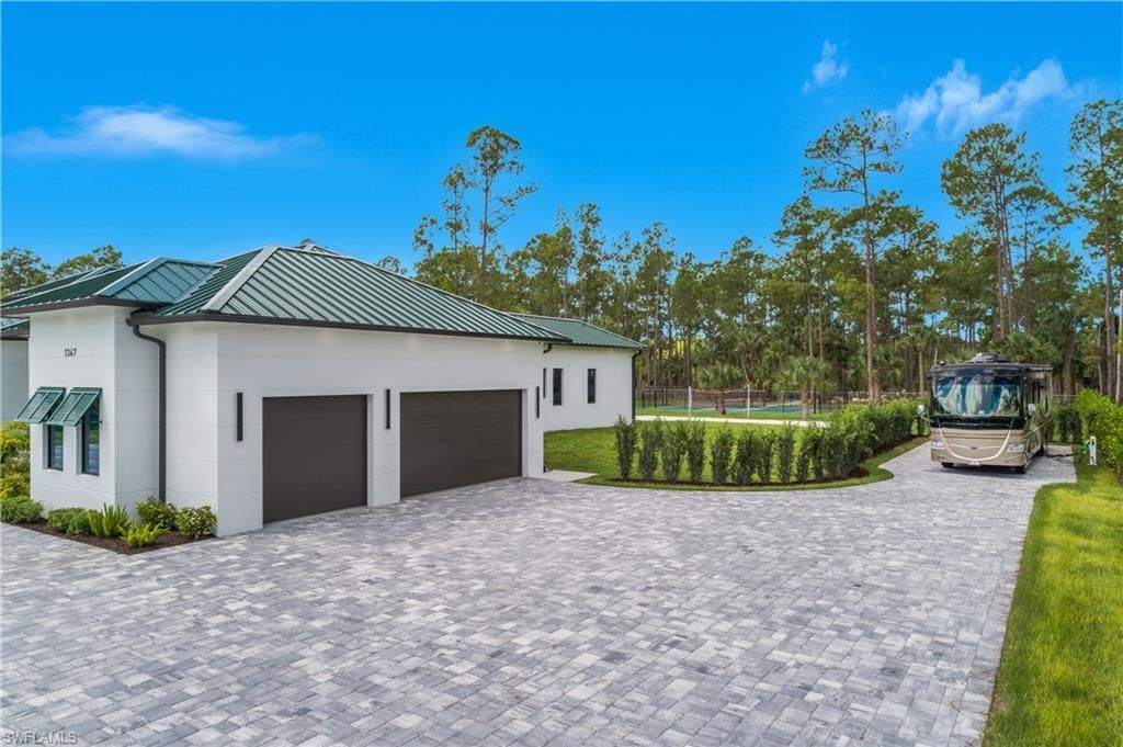 1347 23rd St Sw, Naples, FL 34117 Photo