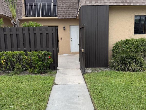 4101 Waterview Circle, Unit 41-A, Palm Springs, FL 33461