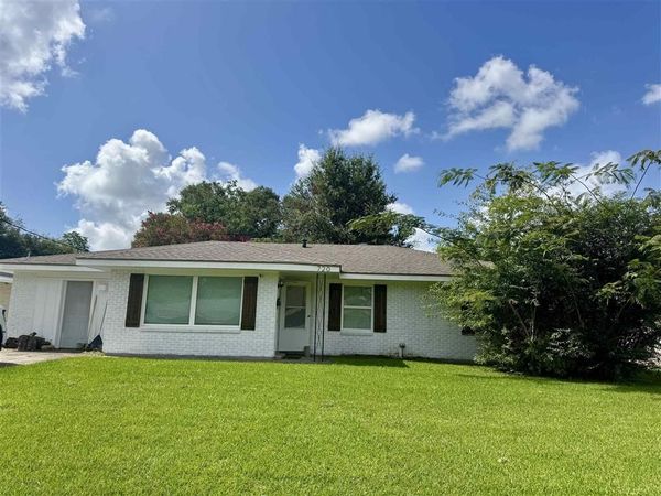 720 Royal St Street, Lake Charles, LA 70607