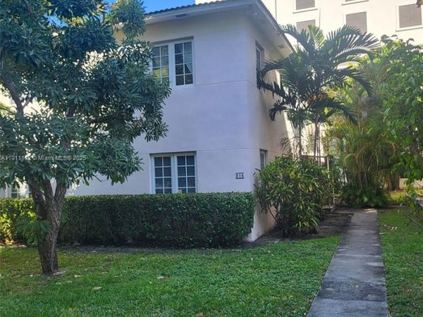 215 Sidonia Ave, Unit 4, Coral Gables, FL 33134