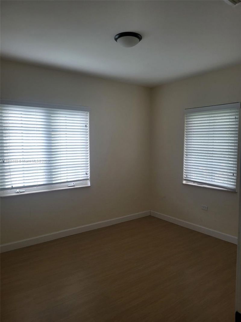 215 Sidonia Ave, Unit 4, Coral Gables, FL 33134 Photo