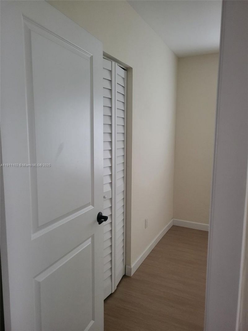 215 Sidonia Ave, Unit 4, Coral Gables, FL 33134 Photo