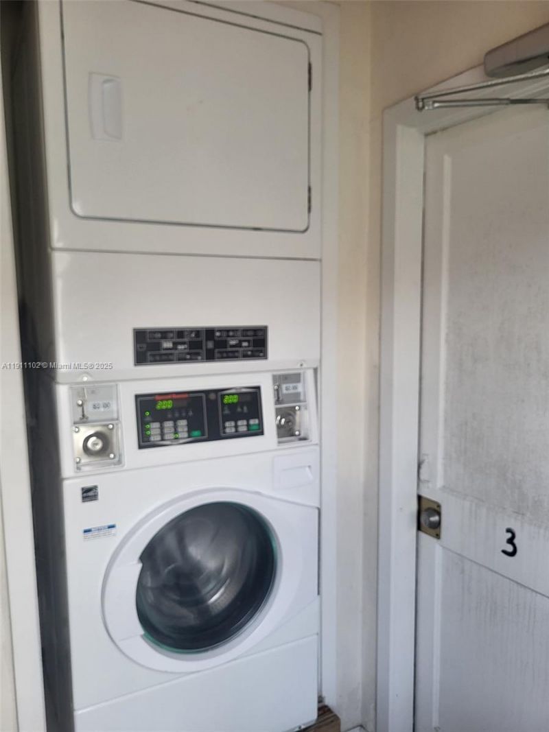 215 Sidonia Ave, Unit 4, Coral Gables, FL 33134 Photo