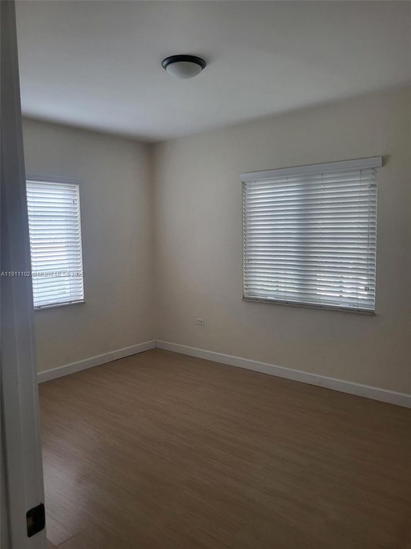 215 Sidonia Ave, Unit 4, Coral Gables, FL 33134 Photo