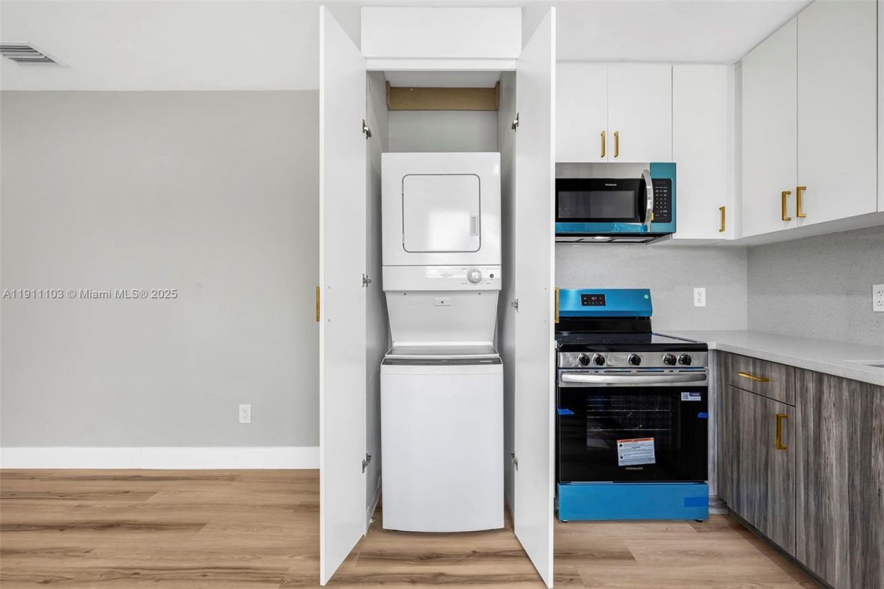 3481 SW 87th Ct, Miami, FL 33165 Photo