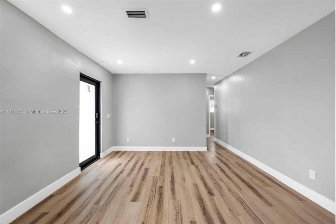 3481 SW 87th Ct, Miami, FL 33165 Photo