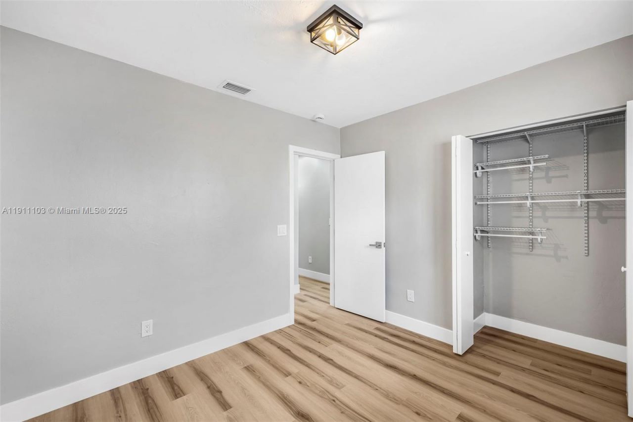 3481 SW 87th Ct, Miami, FL 33165 Photo