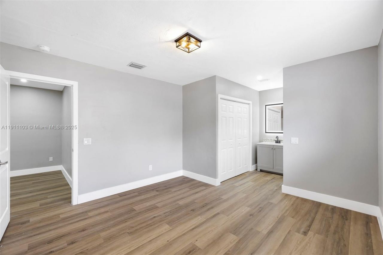 3481 SW 87th Ct, Miami, FL 33165 Photo