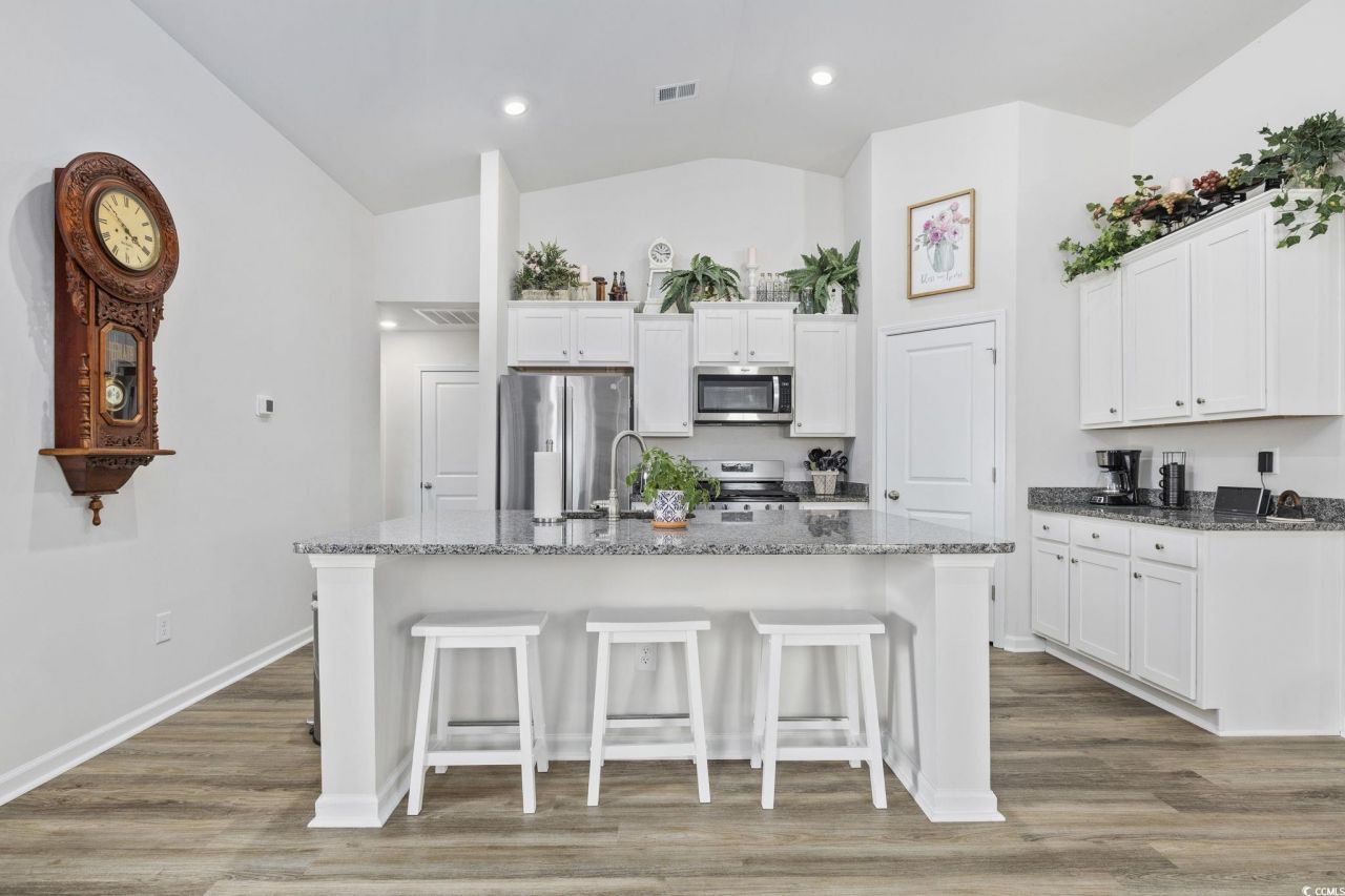 709 Eastridge Dr. Photo 4