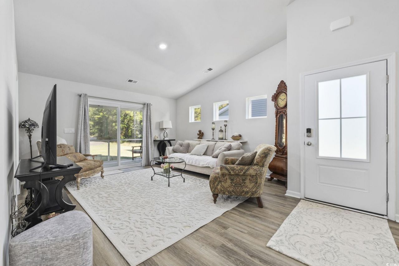 709 Eastridge Dr. Photo 8