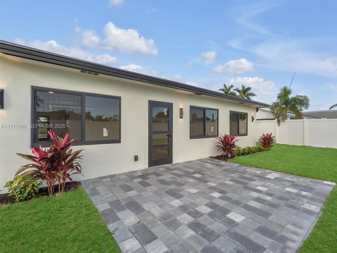 2120 NE 55th Ct, Fort Lauderdale, FL 33308 Photo