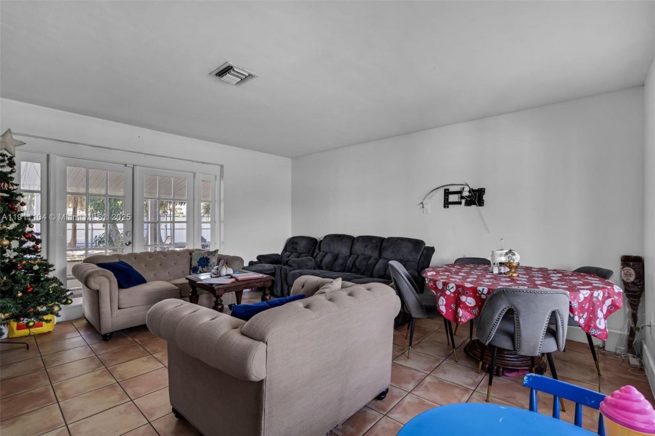 9630 SW 182nd St, Palmetto Bay, FL 33157 Photo