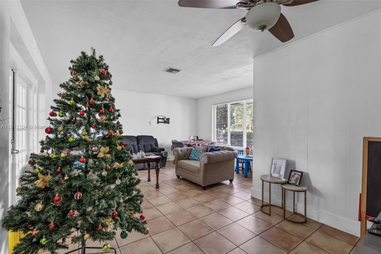 9630 SW 182nd St, Palmetto Bay, FL 33157 Photo