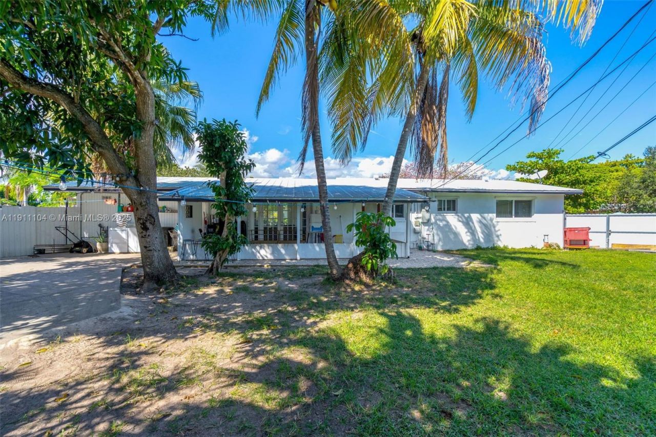 9630 SW 182nd St, Palmetto Bay, FL 33157 Photo