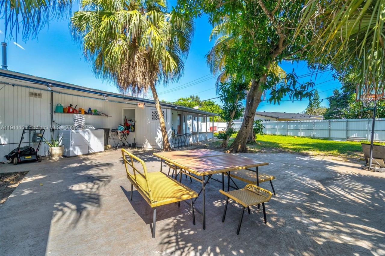 9630 SW 182nd St, Palmetto Bay, FL 33157 Photo