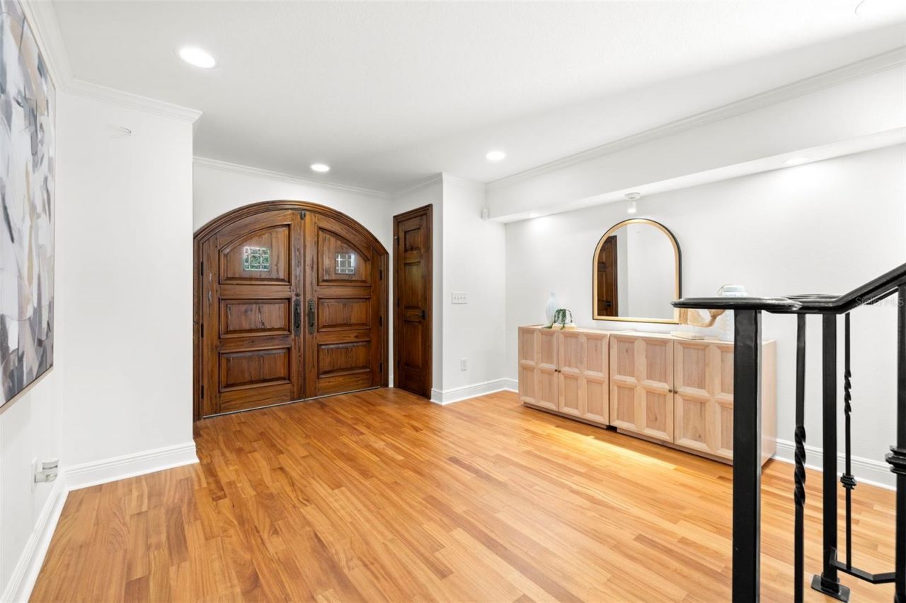 7240 Dr Martin Luther King Jr Street S, Saint Petersburg, FL 33705 Photo