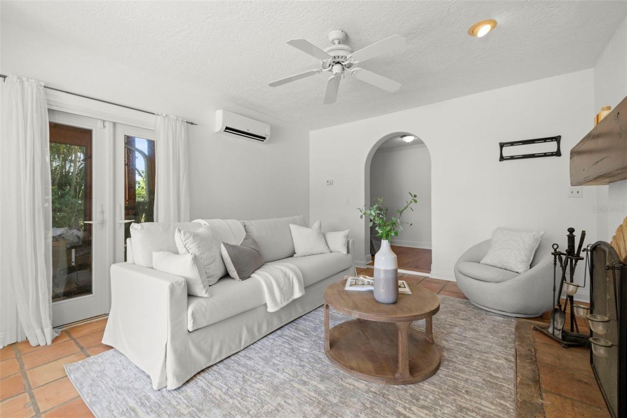 7240 Dr Martin Luther King Jr Street S, Saint Petersburg, FL 33705 Photo