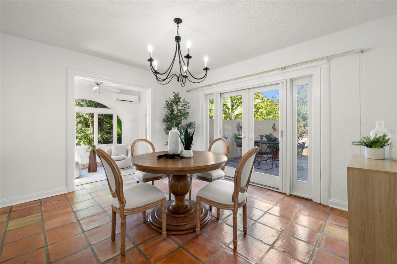 7240 Dr Martin Luther King Jr Street S, Saint Petersburg, FL 33705 Photo