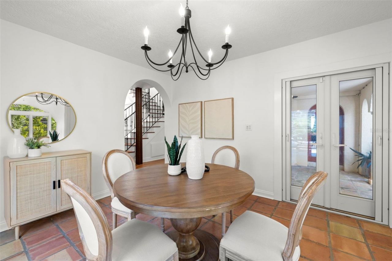 7240 Dr Martin Luther King Jr Street S, Saint Petersburg, FL 33705 Photo