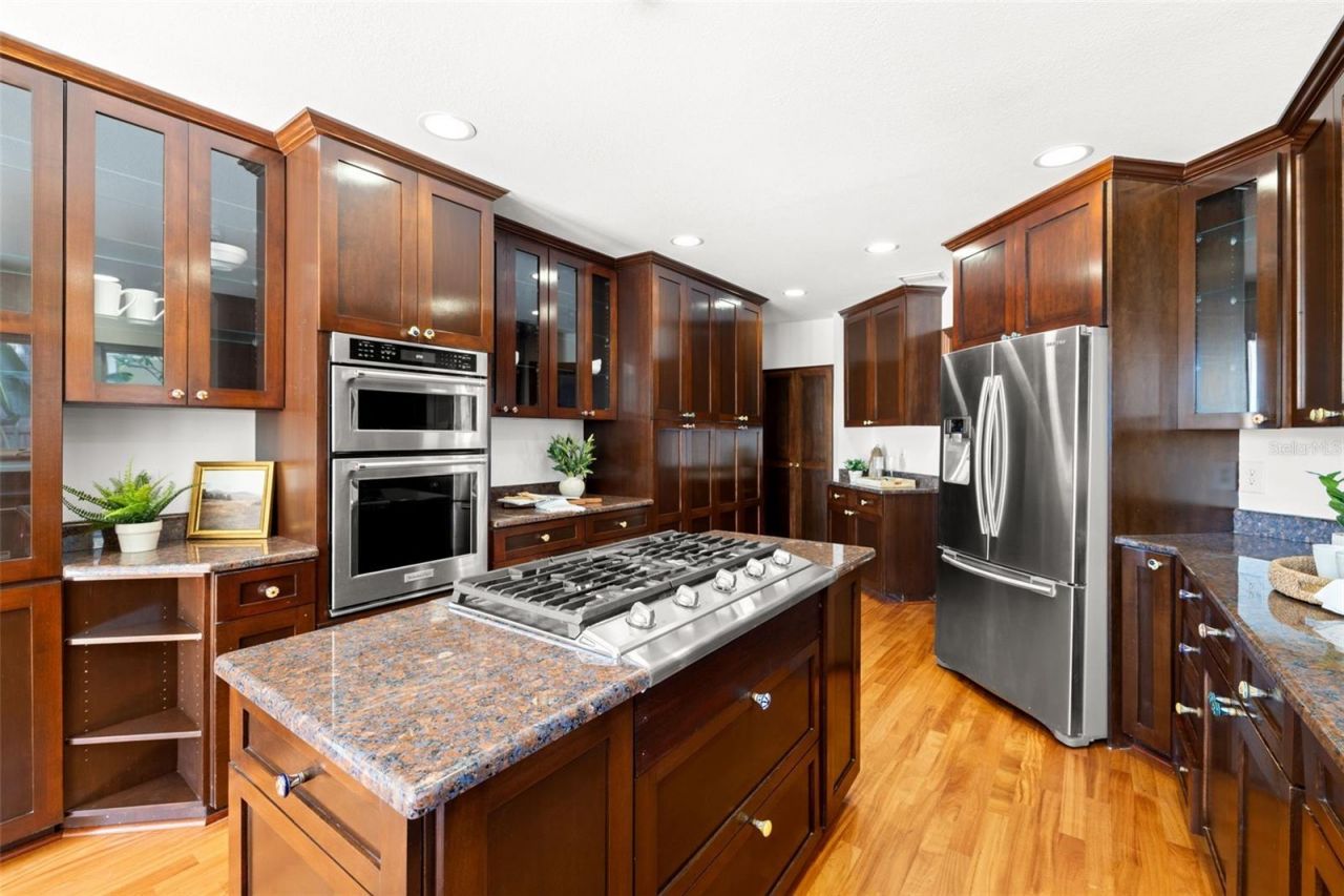 7240 Dr Martin Luther King Jr Street S, Saint Petersburg, FL 33705 Photo