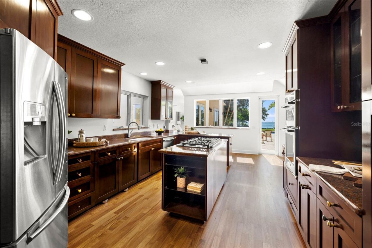 7240 Dr Martin Luther King Jr Street S, Saint Petersburg, FL 33705 Photo