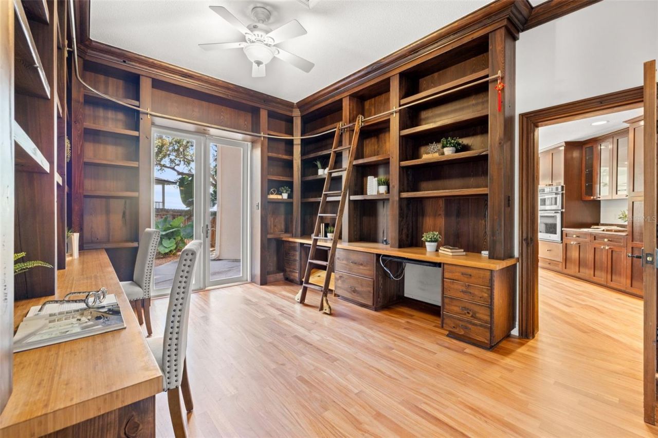 7240 Dr Martin Luther King Jr Street S, Saint Petersburg, FL 33705 Photo