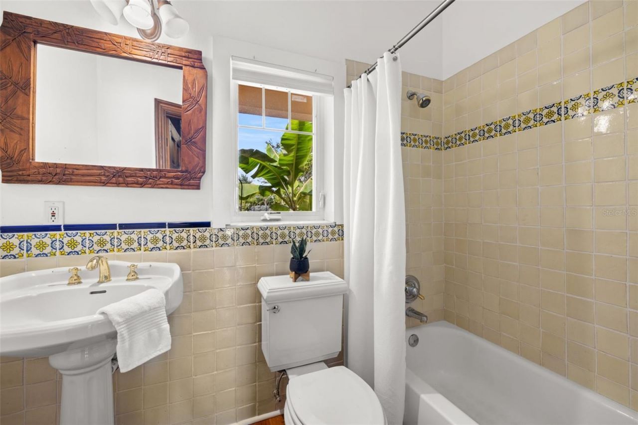 7240 Dr Martin Luther King Jr Street S, Saint Petersburg, FL 33705 Photo