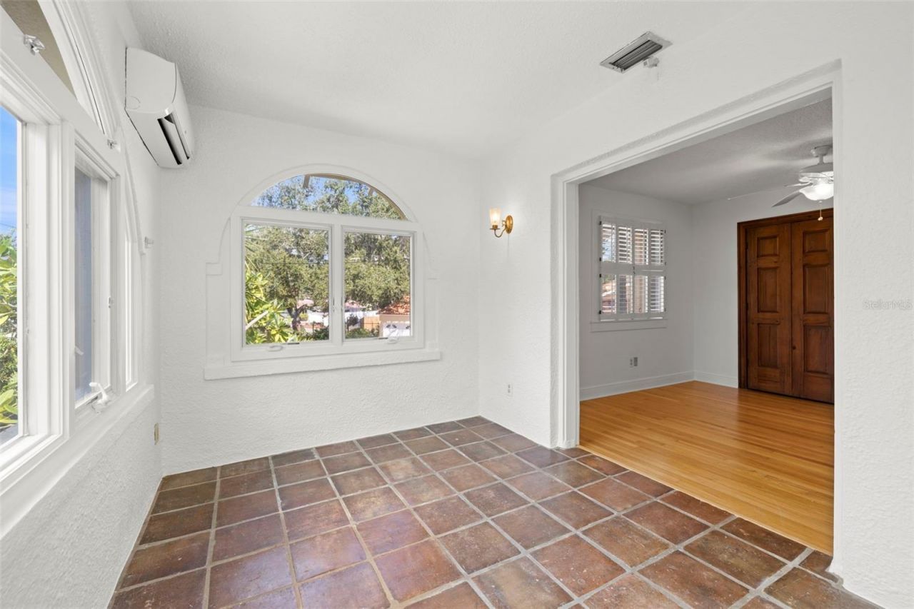 7240 Dr Martin Luther King Jr Street S, Saint Petersburg, FL 33705 Photo