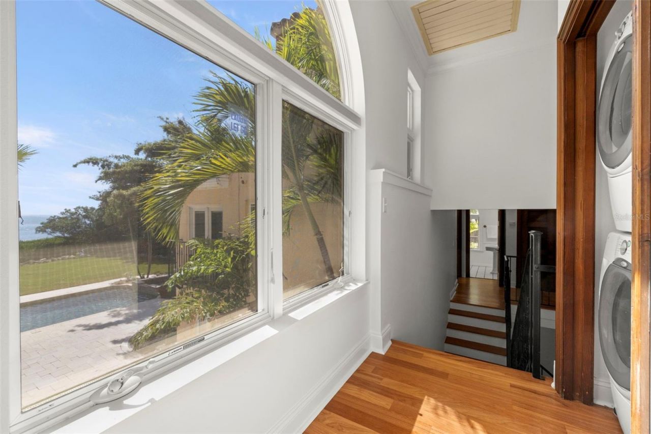 7240 Dr Martin Luther King Jr Street S, Saint Petersburg, FL 33705 Photo