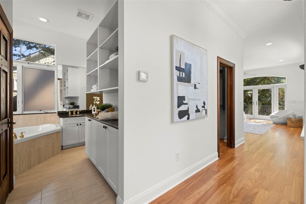 7240 Dr Martin Luther King Jr Street S, Saint Petersburg, FL 33705 Photo