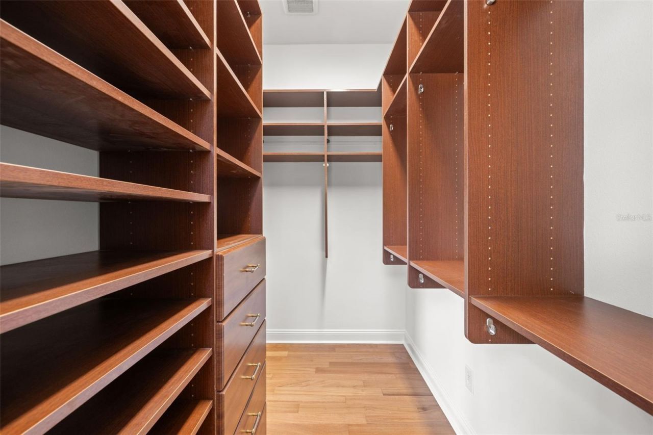 7240 Dr Martin Luther King Jr Street S, Saint Petersburg, FL 33705 Photo