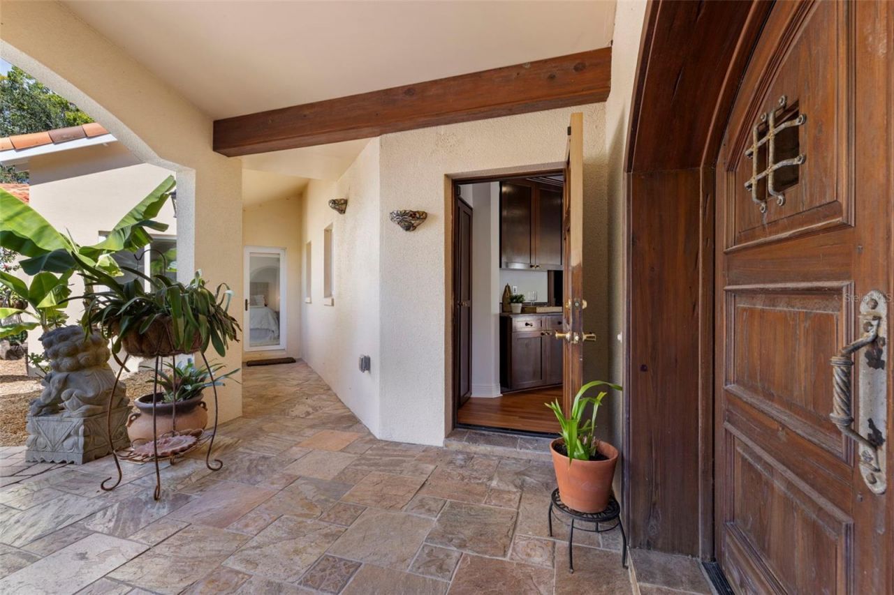 7240 Dr Martin Luther King Jr Street S, Saint Petersburg, FL 33705 Photo