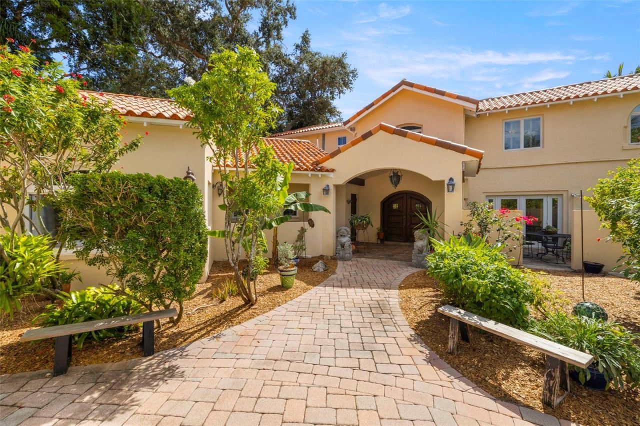 7240 Dr Martin Luther King Jr Street S, Saint Petersburg, FL 33705 Photo