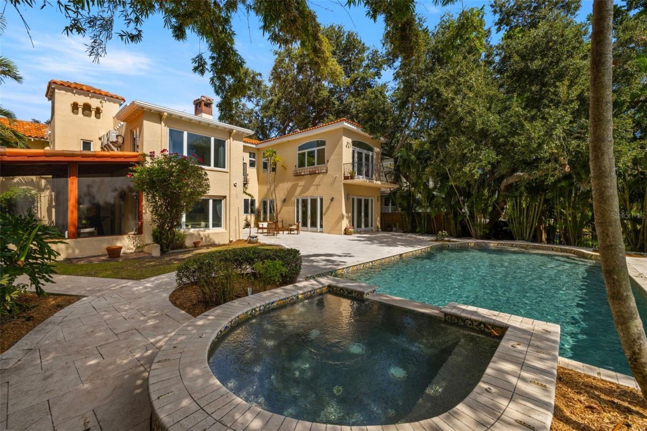 7240 Dr Martin Luther King Jr Street S, Saint Petersburg, FL 33705 Photo