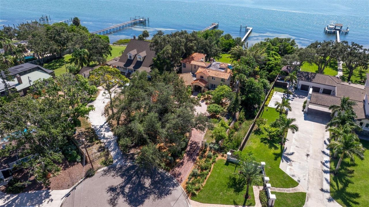 7240 Dr Martin Luther King Jr Street S, Saint Petersburg, FL 33705 Photo