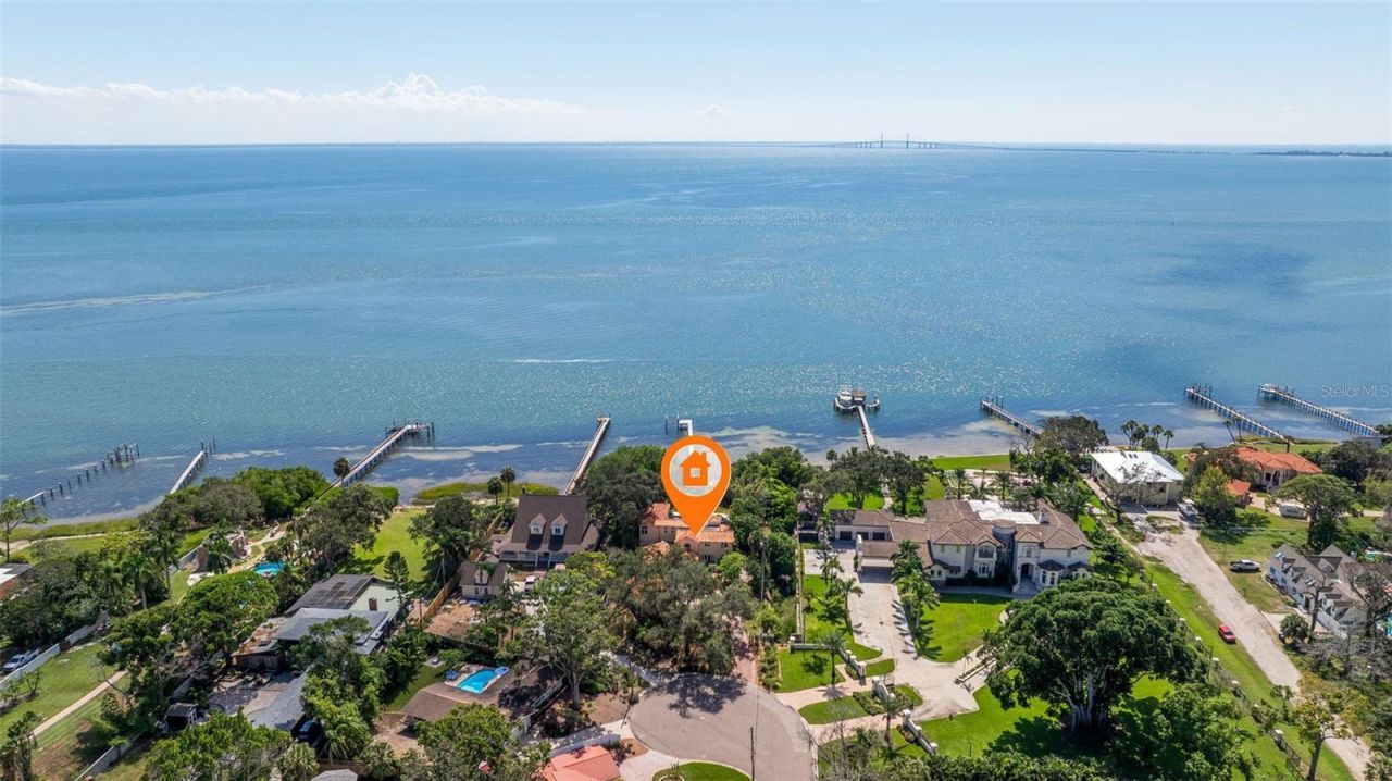 7240 Dr Martin Luther King Jr Street S, Saint Petersburg, FL 33705 Photo