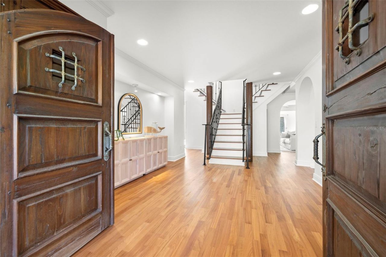 7240 Dr Martin Luther King Jr Street S, Saint Petersburg, FL 33705 Photo