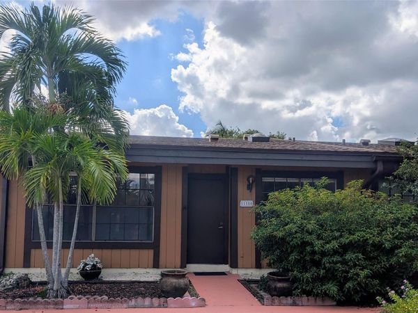 11180 Redwood, Pembroke Pines, FL 33026