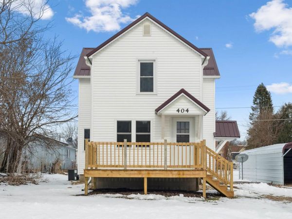 404 Franklin Street, Elgin, IA 52141