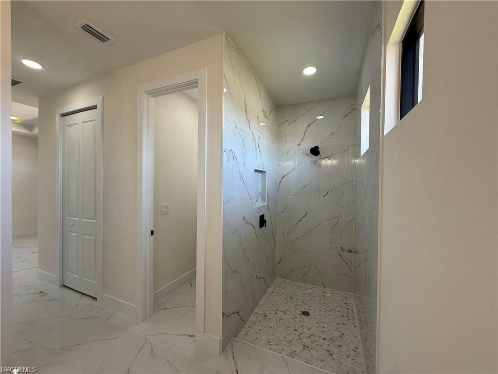 656 Foxchase Dr, Lehigh Acres, FL 33974 Photo