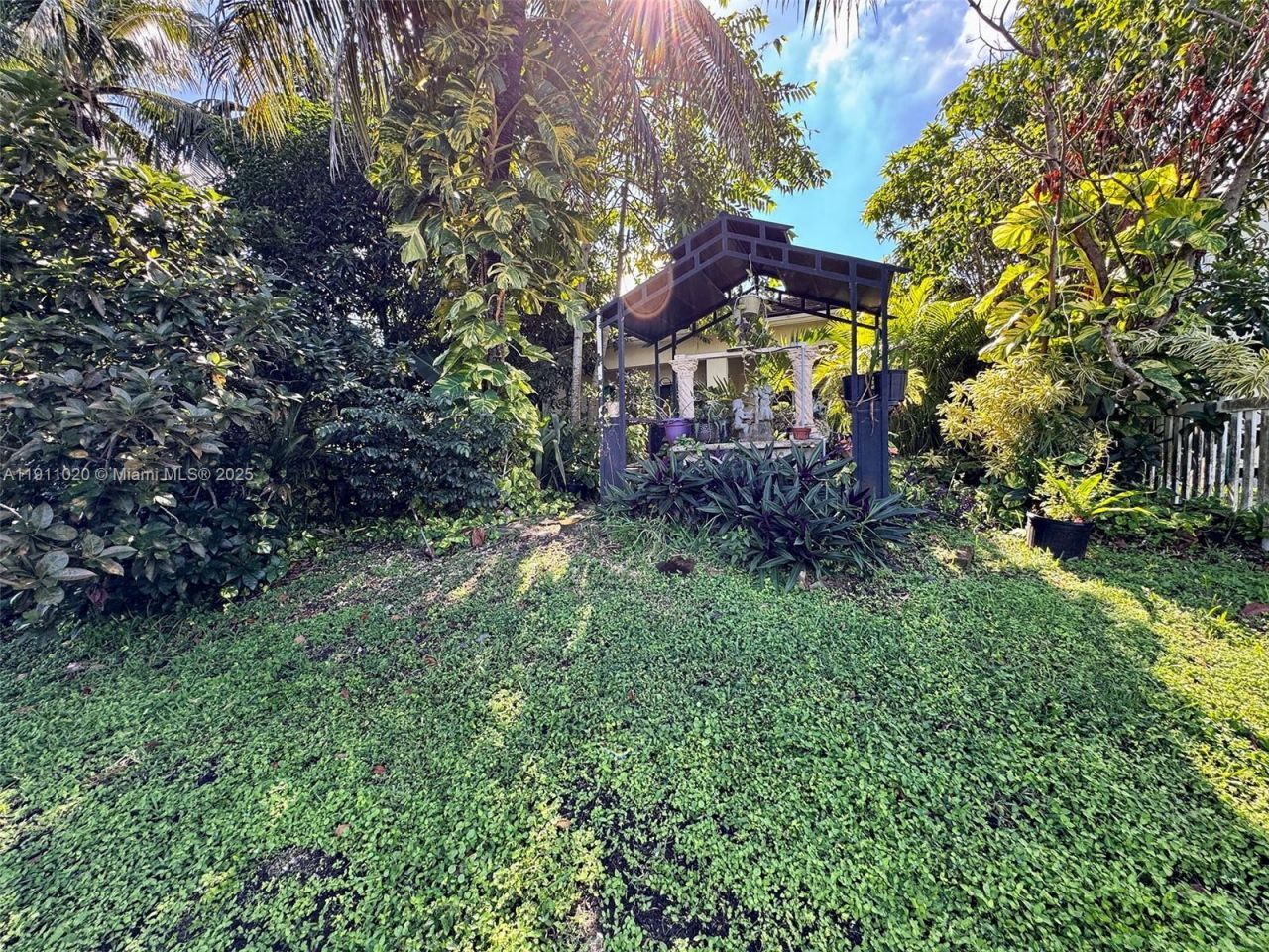 3457 NE 2nd St, Homestead, FL 33033 Photo