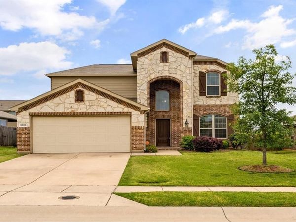 8404 Sioux Trail, Aubrey, TX 76227