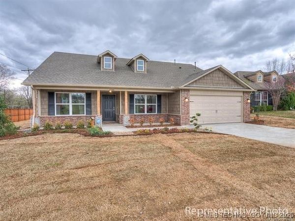 7100 S Maple Avenue, Broken Arrow, OK 74011
