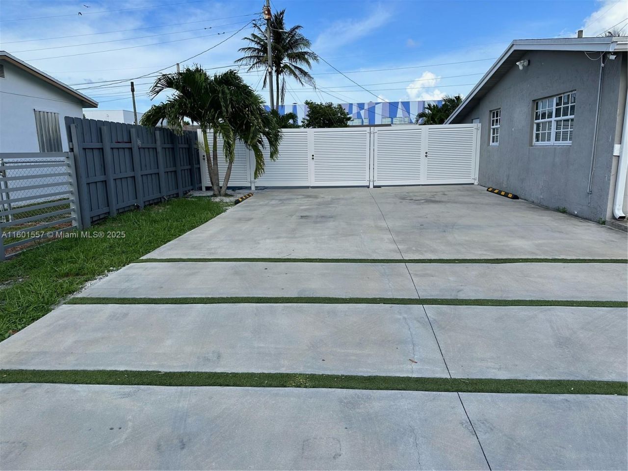 21101 NE 13th Pl, Miami, FL 33179 Photo