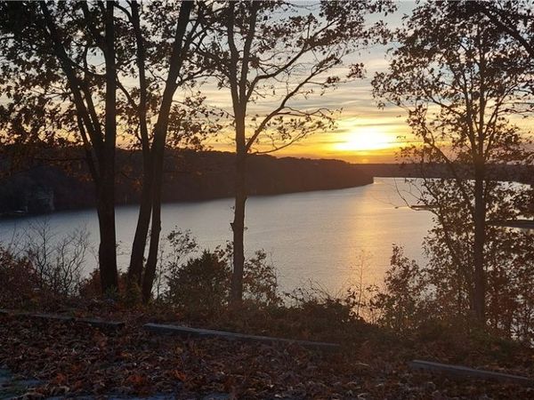 4268 Saw Mill Road, Stover, MO 64078