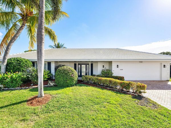 1332 SW Tamarind Way, Boca Raton, FL 33486