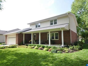 5915 Rolling Hills Boulevard, Lincoln, NE 68512