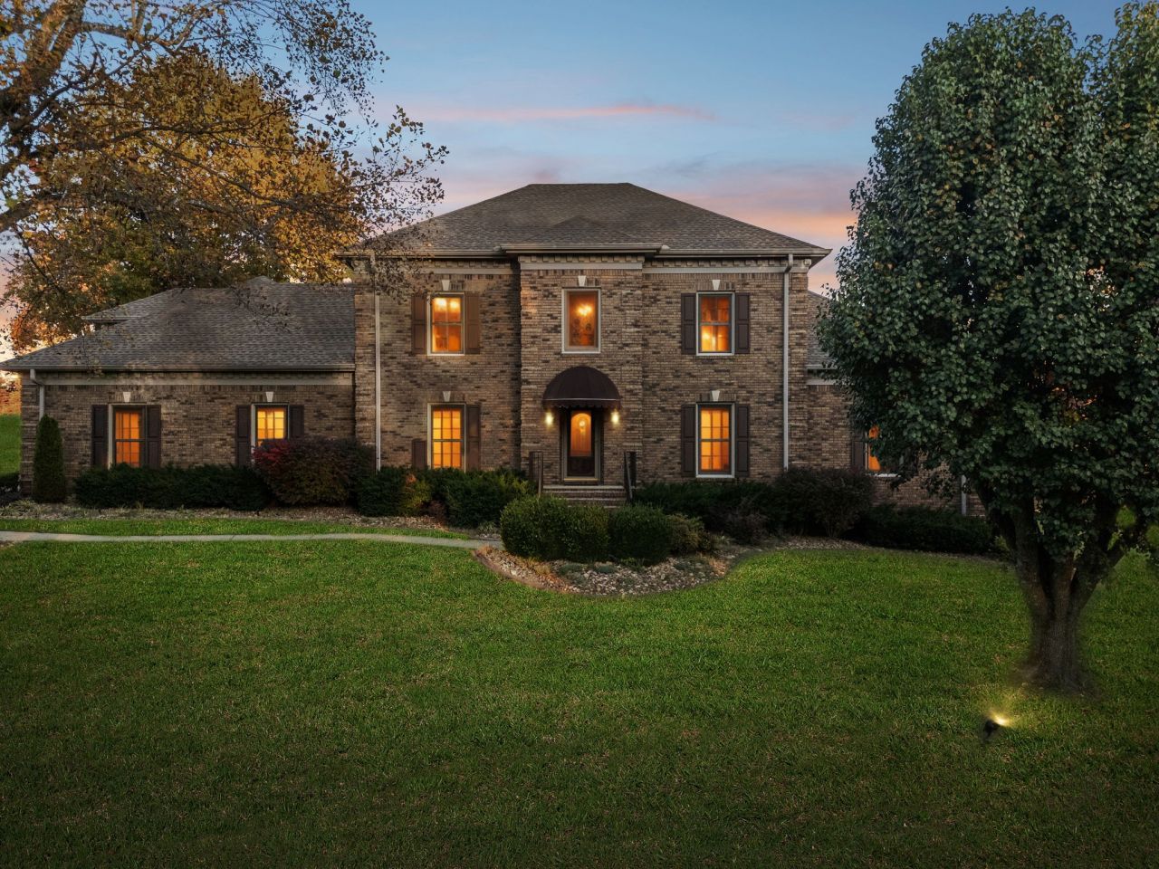 17 Huntington Dr, Clarksville, TN 37043 Main Photo